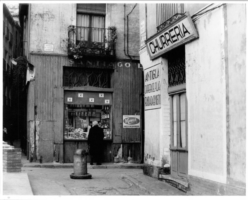 Damián Forment Street.Churrería El Pilar