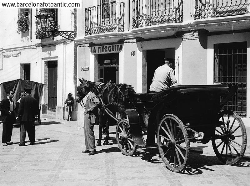 A la porta del bar 